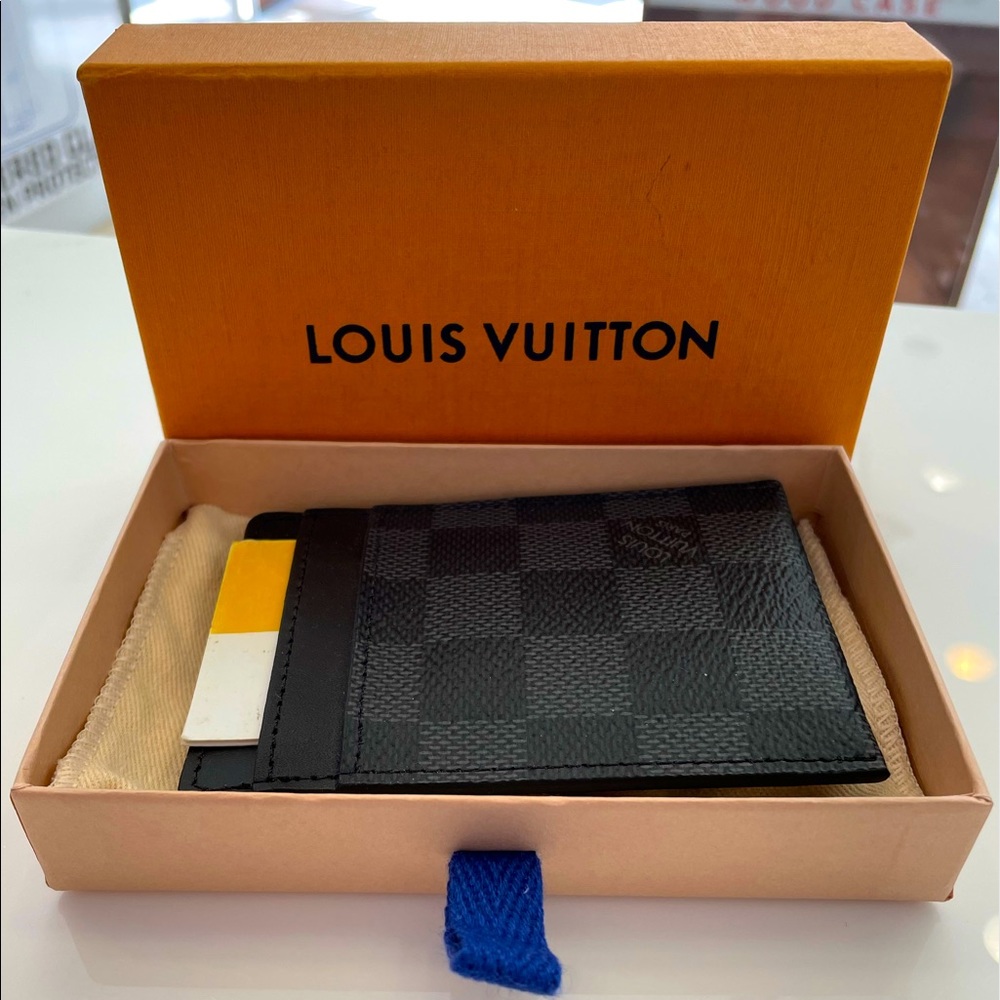 Louis Vuitton card holder with clip